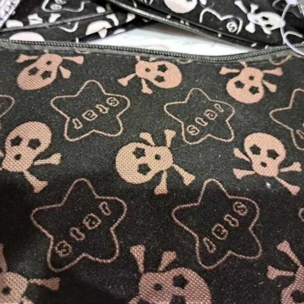 Mini Skull Purse (Choose 1) - Picture 3 of 8
